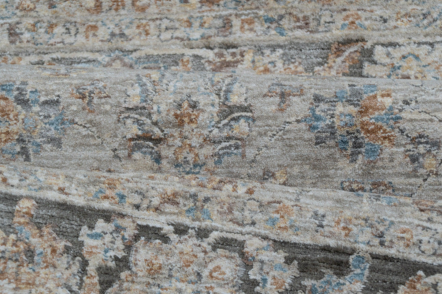 Autumn 10922-885 Beige/Brown/Blue Area Rug