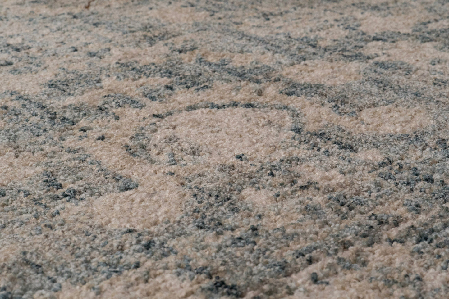 Bloomfield 19603-910 Grey/Cream Area Rug