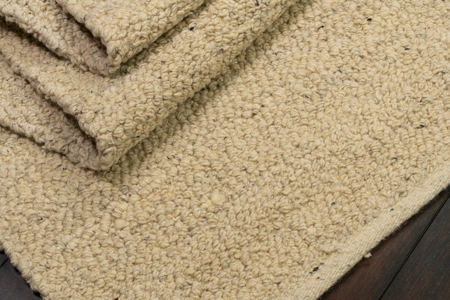 Bombay 9584-100 Cream Area Rug