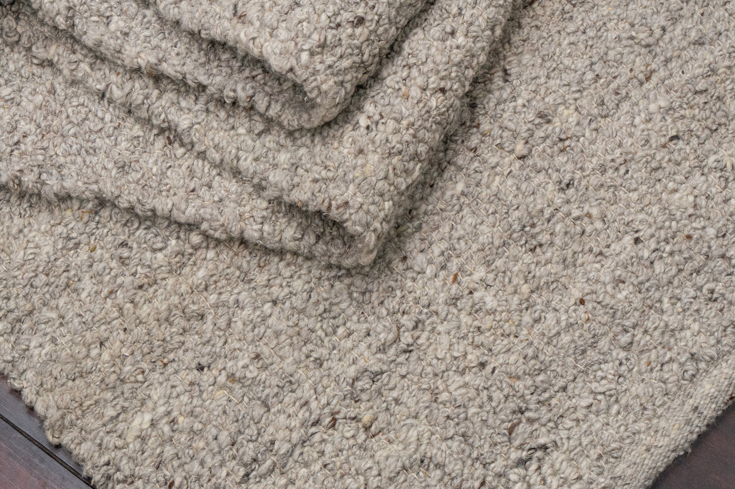 Bombay 9584-800 Taupe Area Rug
