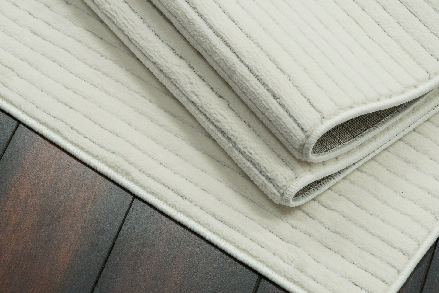 Boutique 19480-190 Ivory/Grey Area Rug