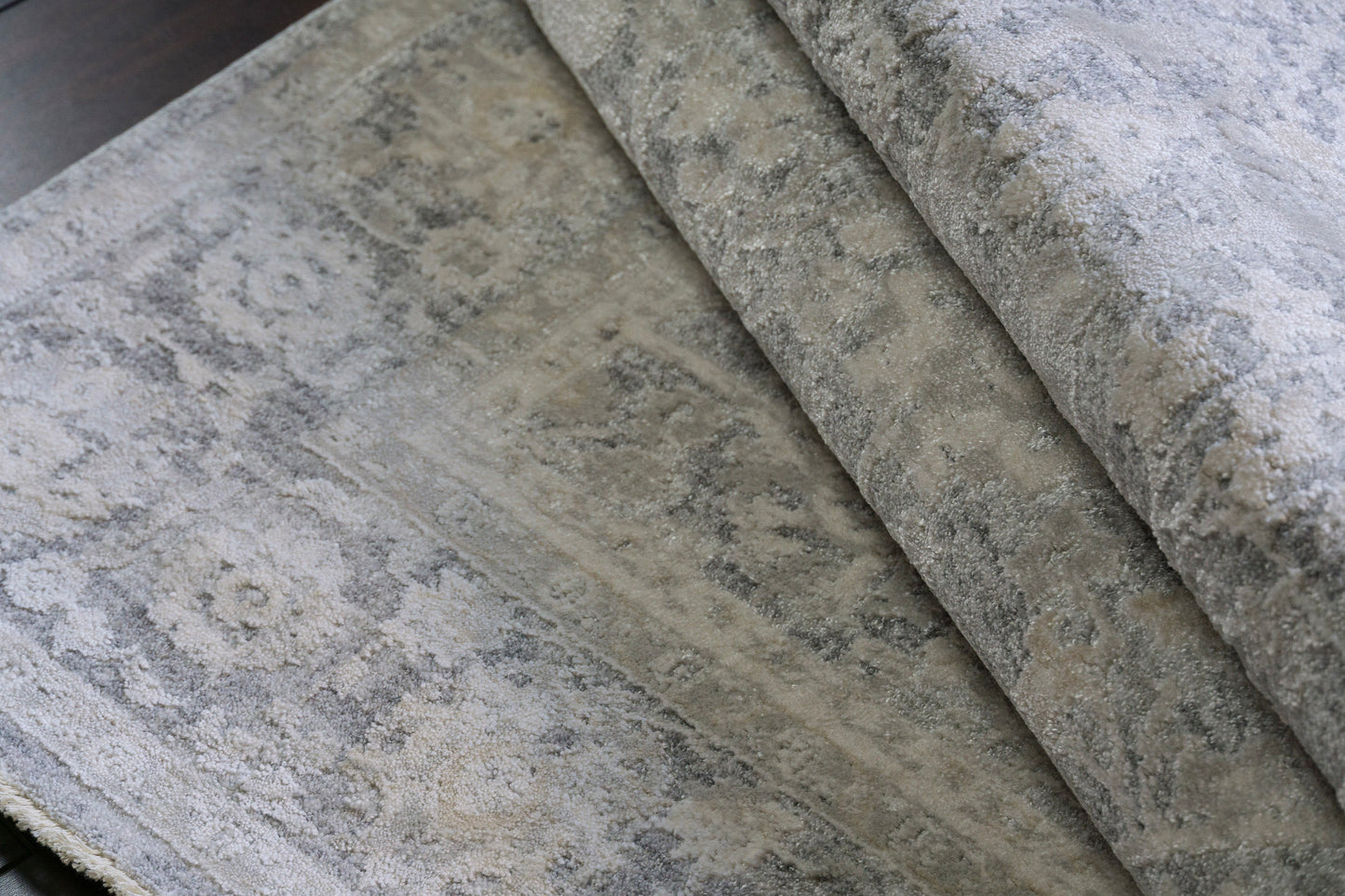 Canyon 15470-910 Grey/Cream Area Rug