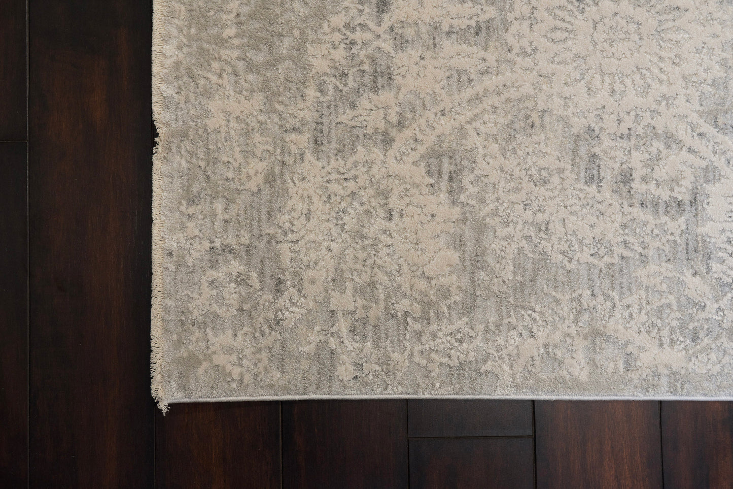 Canyon 15477-910 Grey/Cream Area Rug
