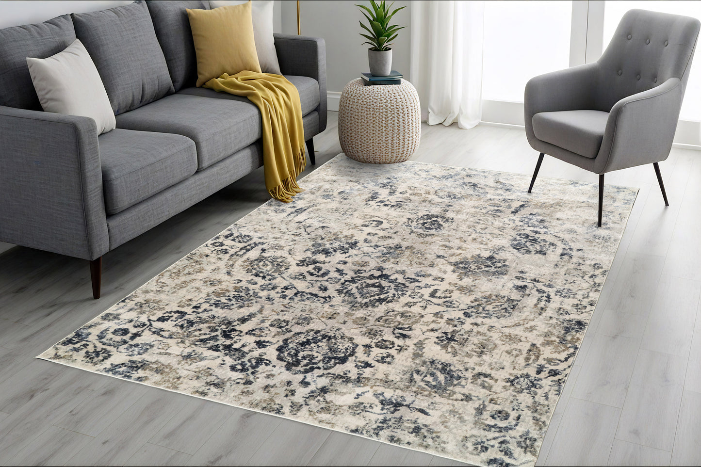 Castilla 3532-190 Cream/Grey Area Rug