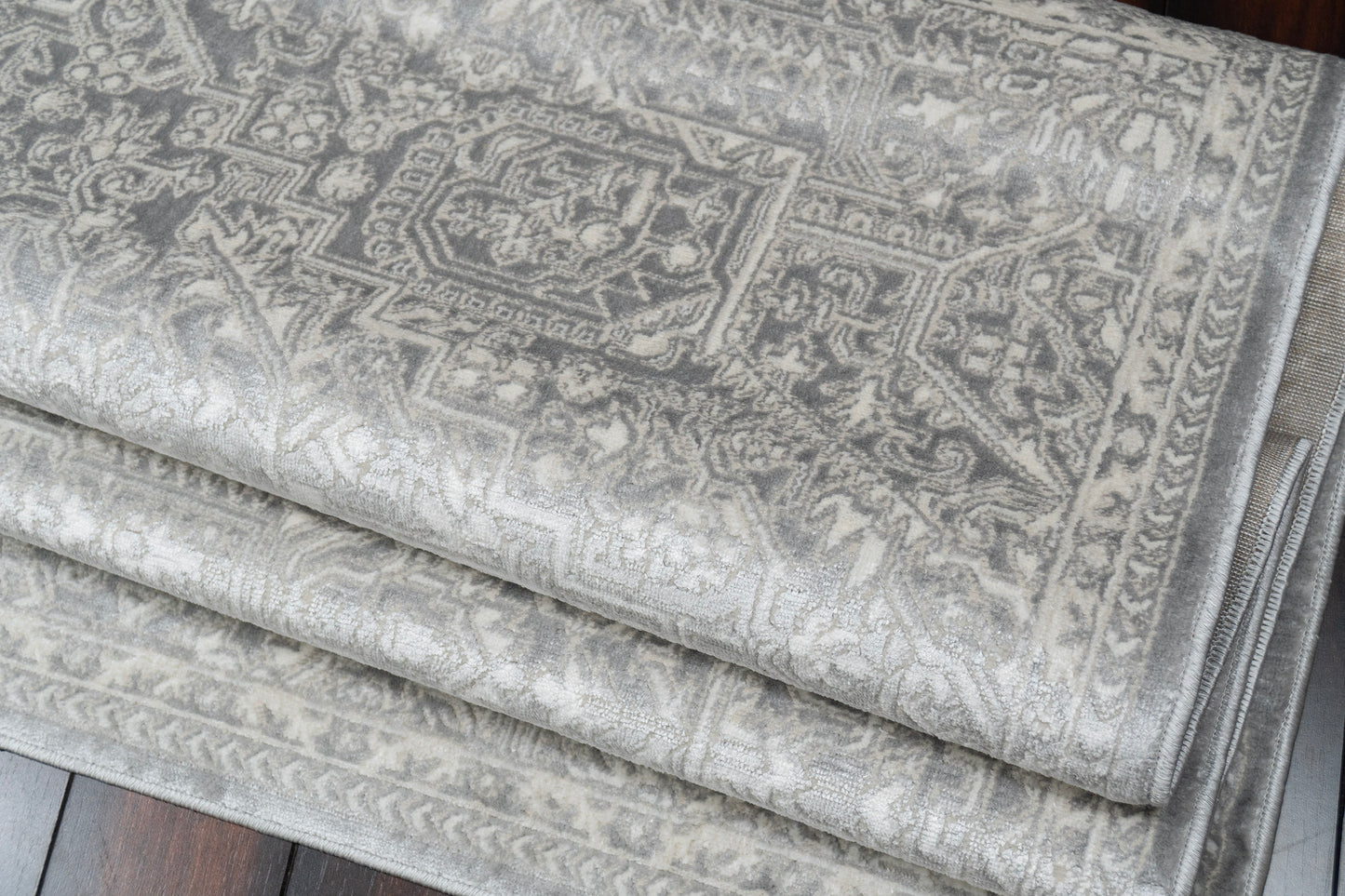 Charlotte 19903-890 Beige/Grey Area Rug