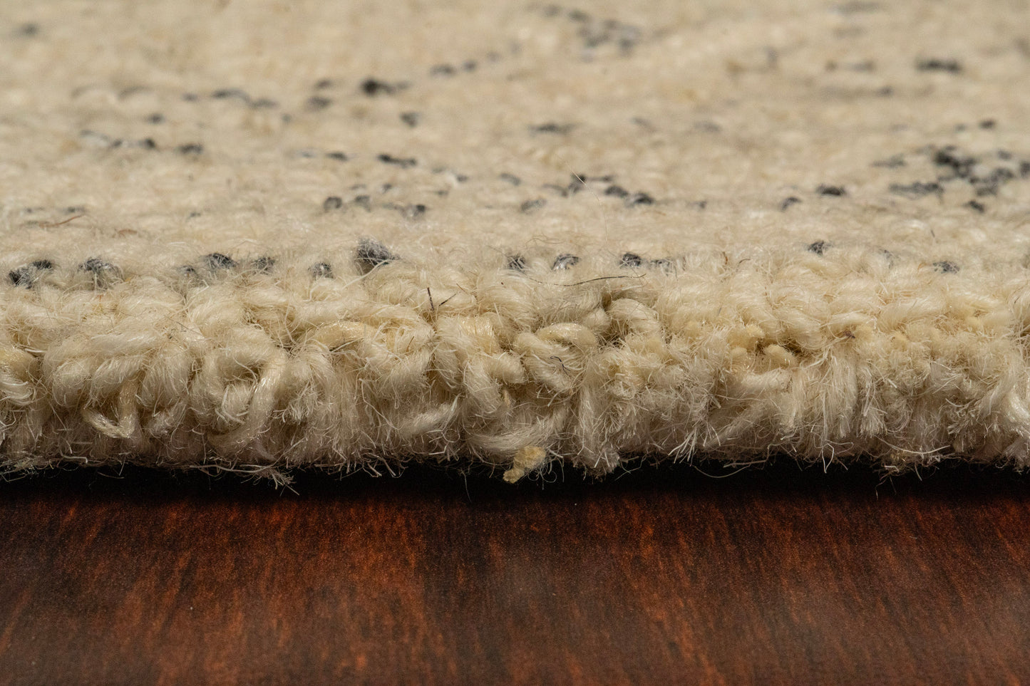 Daisy 9088-100 Ivory Area Rug