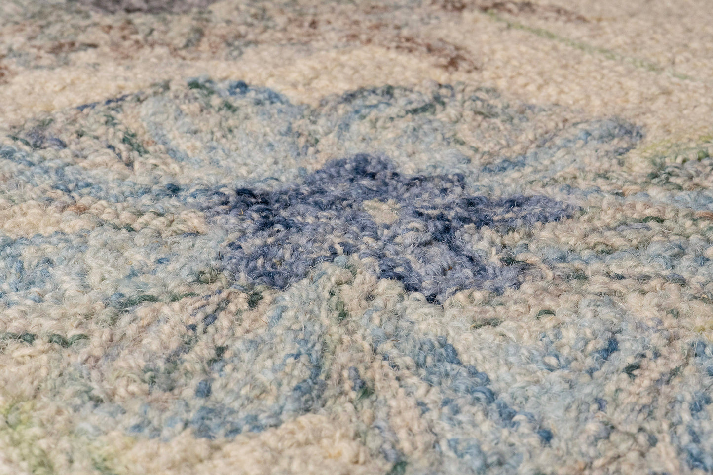 Daisy 9089-199 Ivory/Multi Area Rug