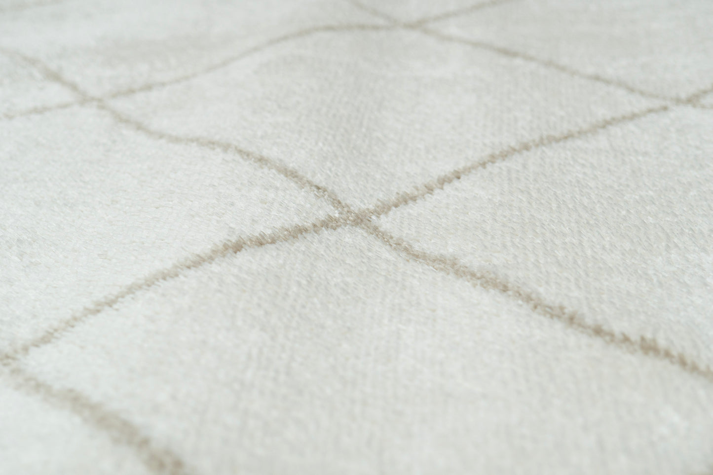 Helena 16041-180 Ivory/Beige Area Rug