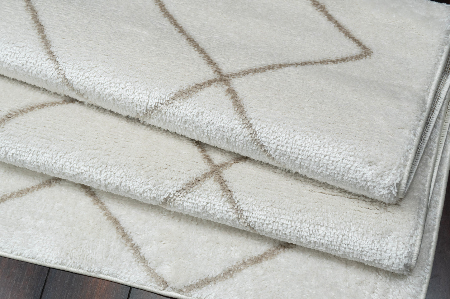 Helena 16041-180 Ivory/Beige Area Rug