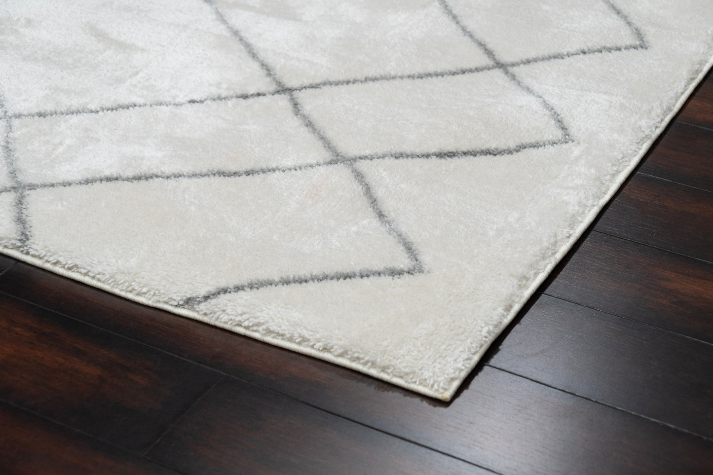 Helena 16041-190 Ivory/Grey Area Rug