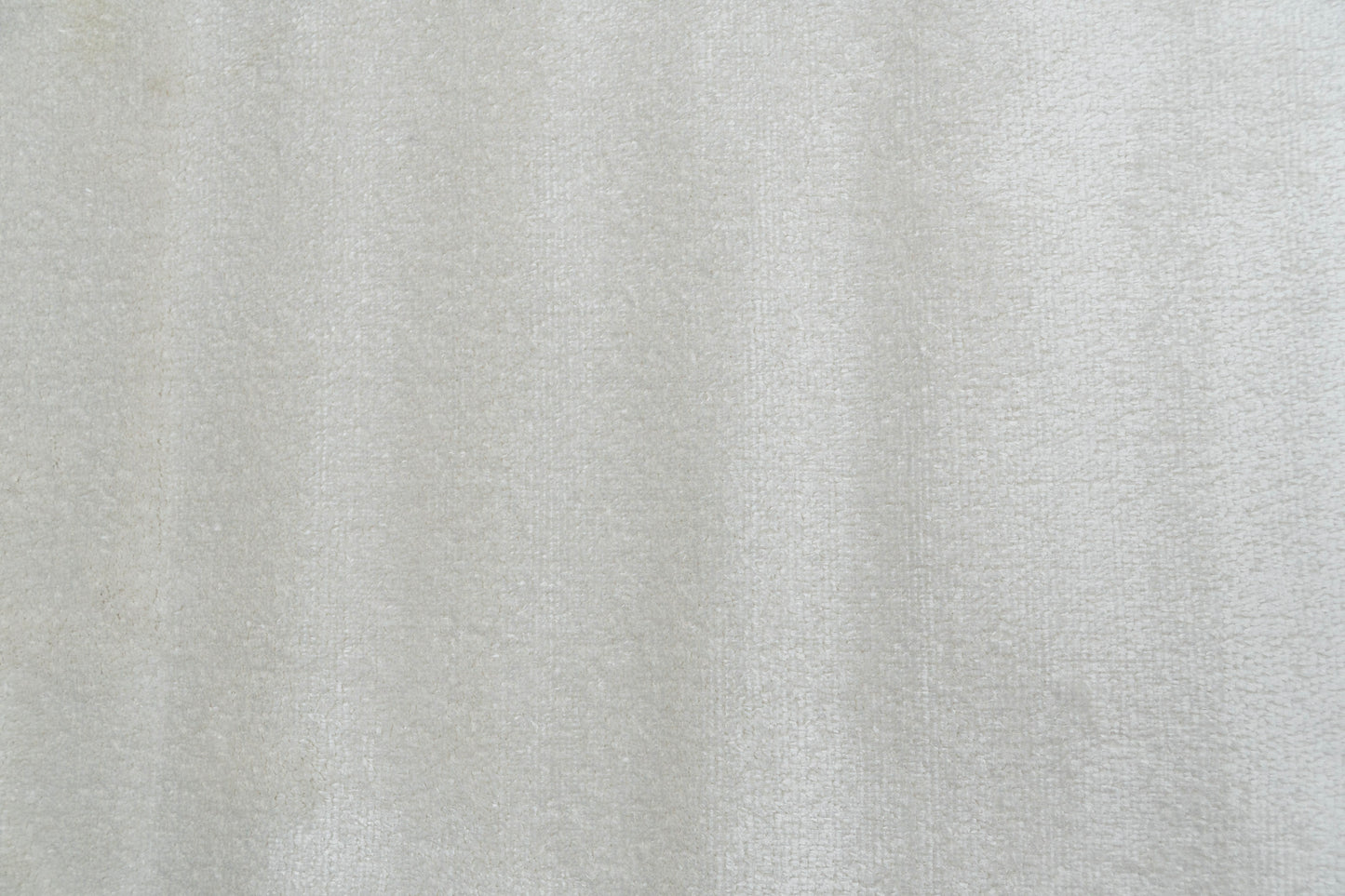 Helena 16042-100 Ivory Area Rug
