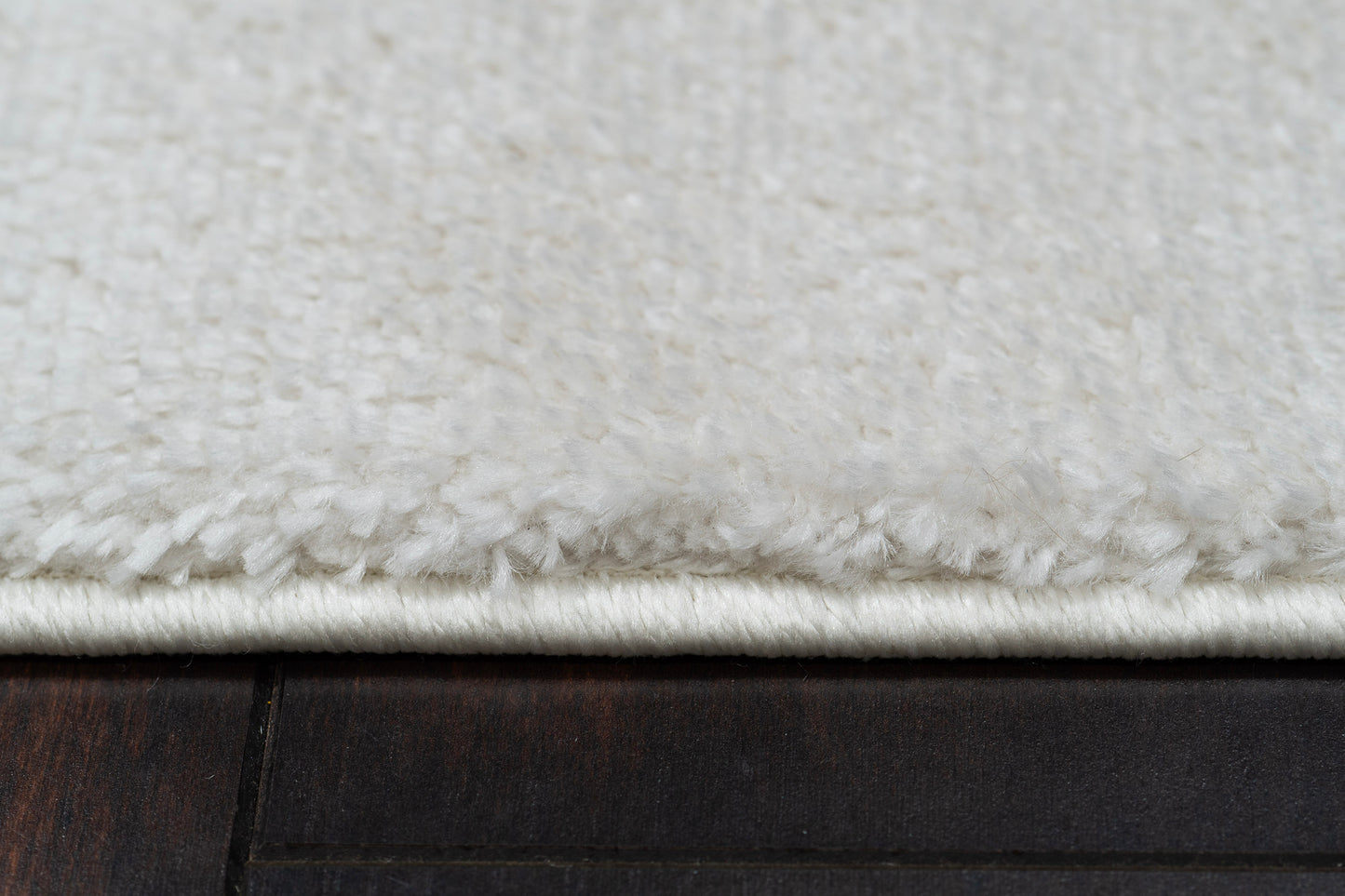 Helena 16042-100 Ivory Area Rug