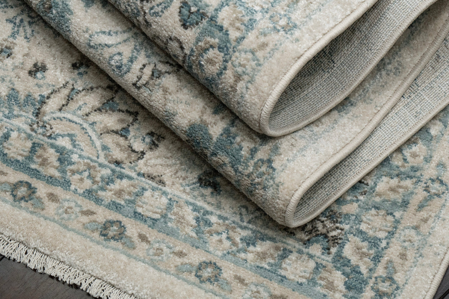 Adorn 100-6883 Cream Area Rug