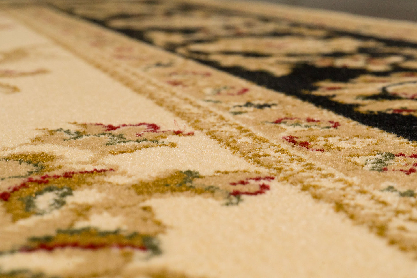 Legacy 58017-190 Ivory/Black Area Rug