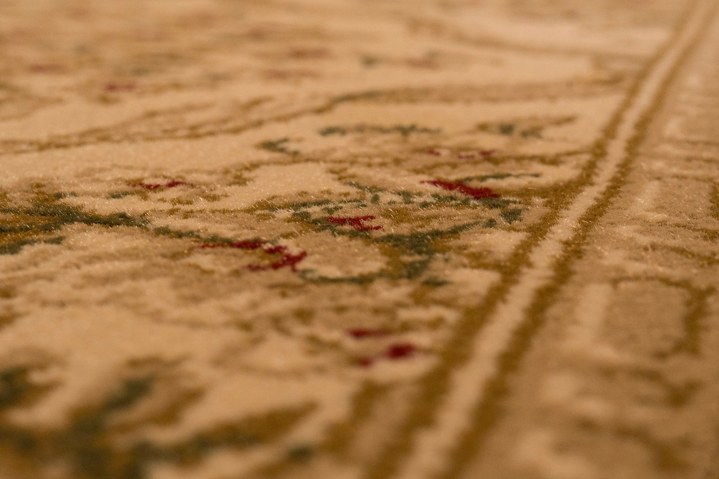 Legacy 58018-100 Ivory Area Rug