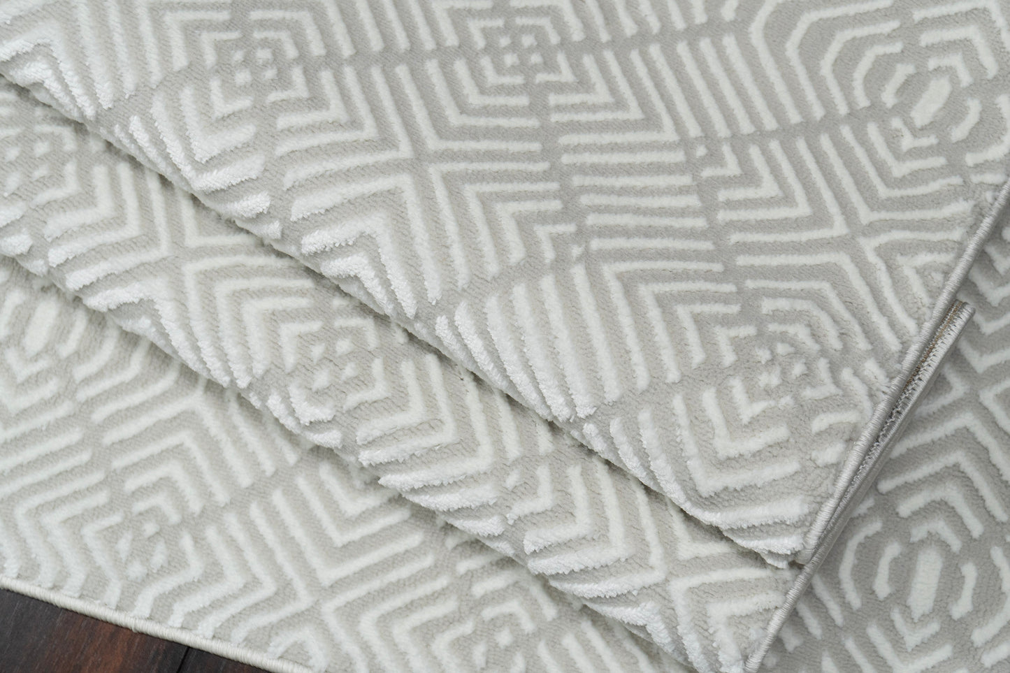 Merry 8832-180 Cream/Beige Area Rug