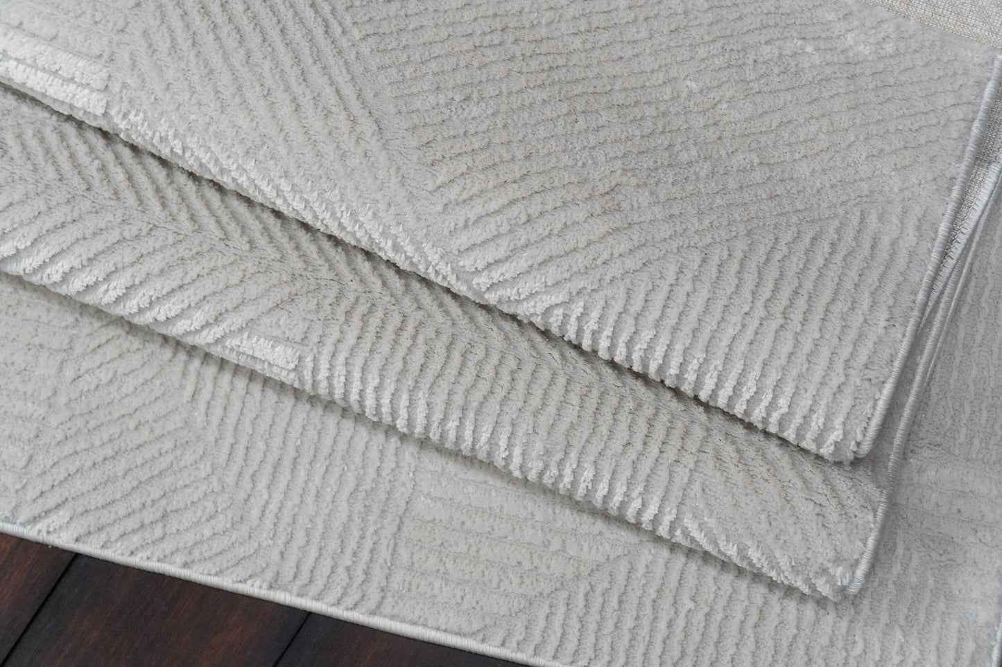 Merry 8834-800 Beige Area Rug