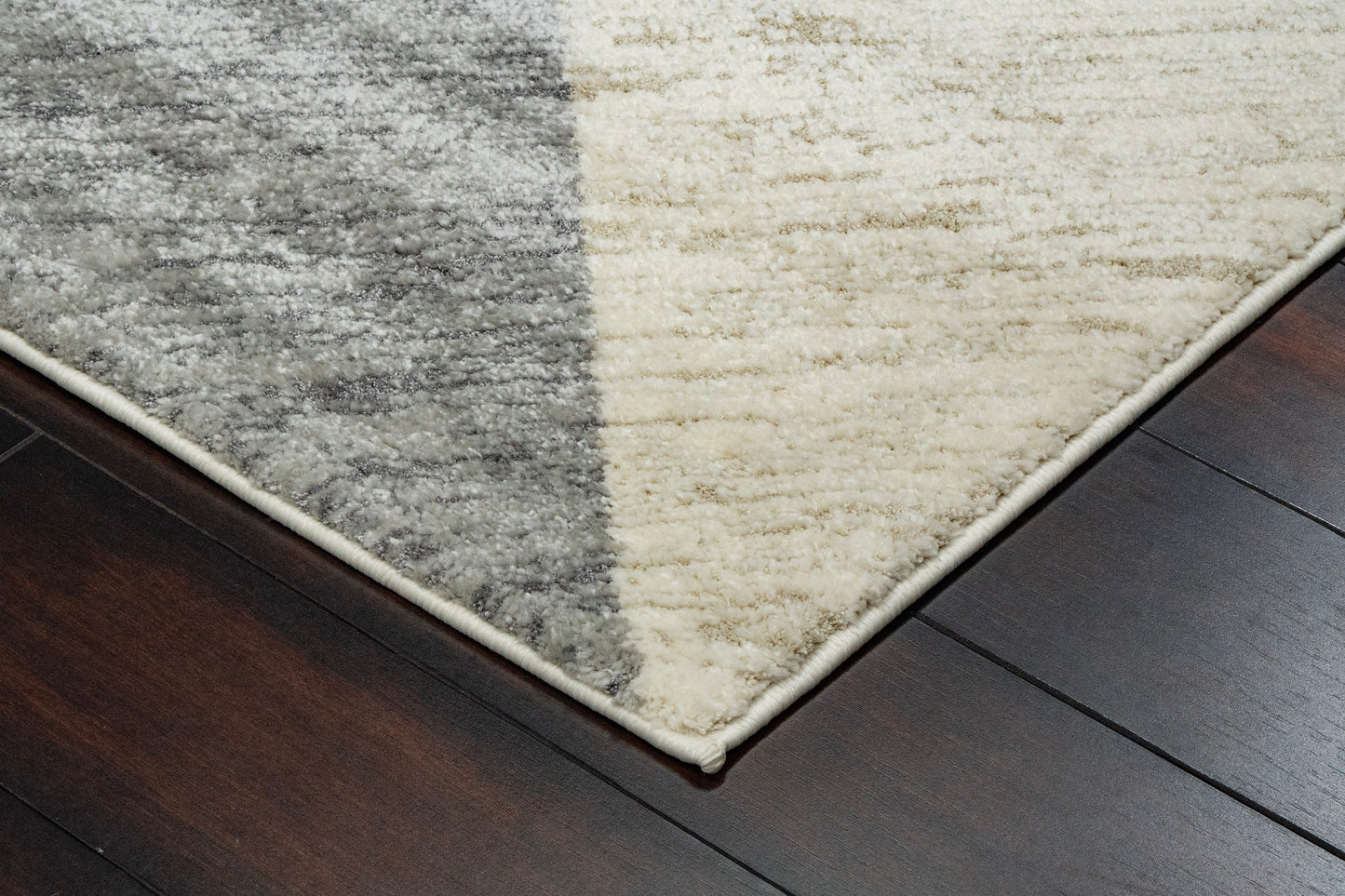 Monroe 9812-190 Ivory/Grey Area Rug