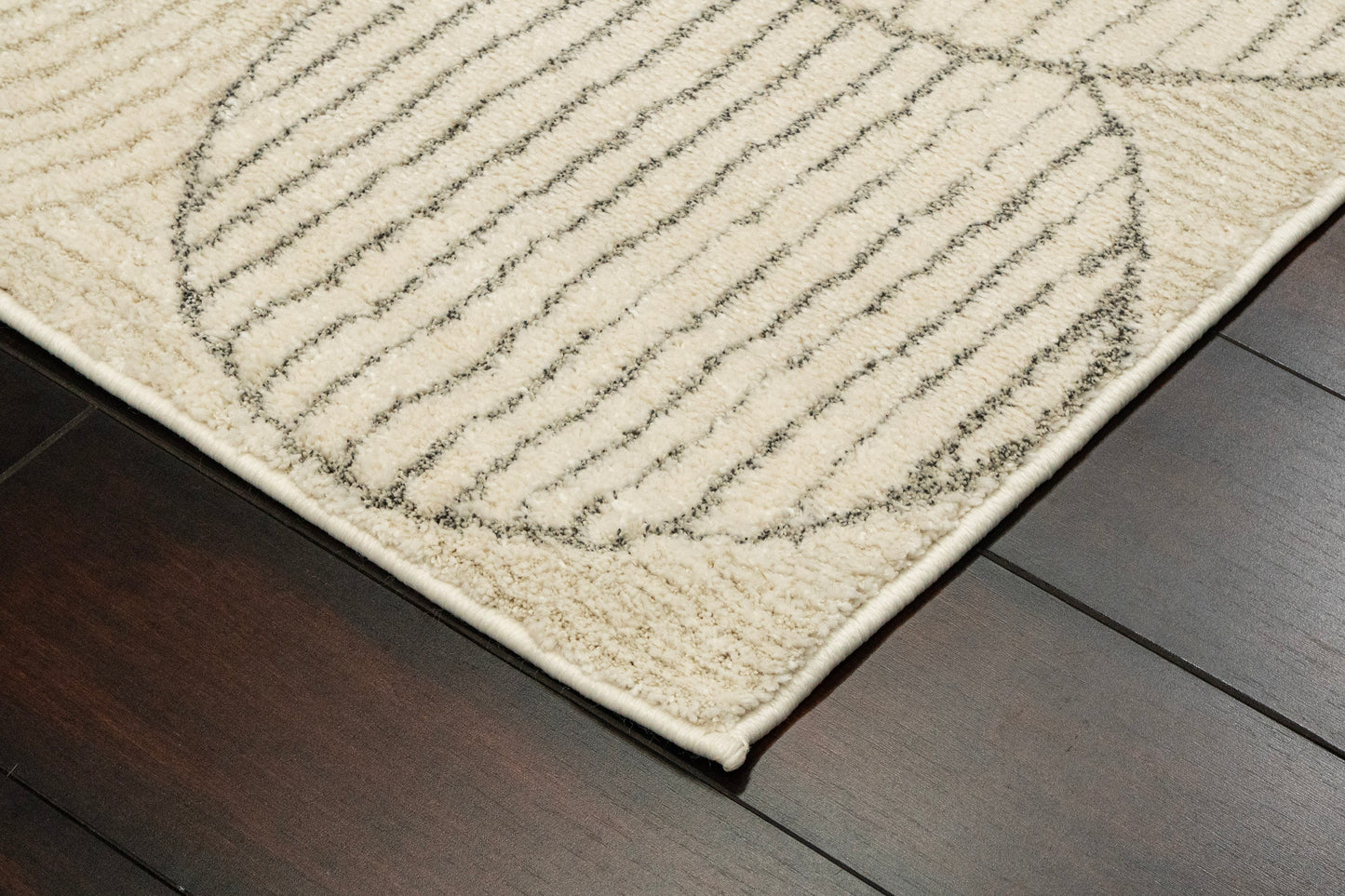 Monroe 9815-190 Ivory/Grey Area Rug