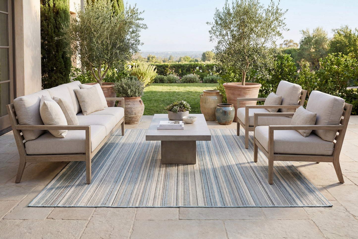Newport 96005-5003 Ivory/Blue Area Rug