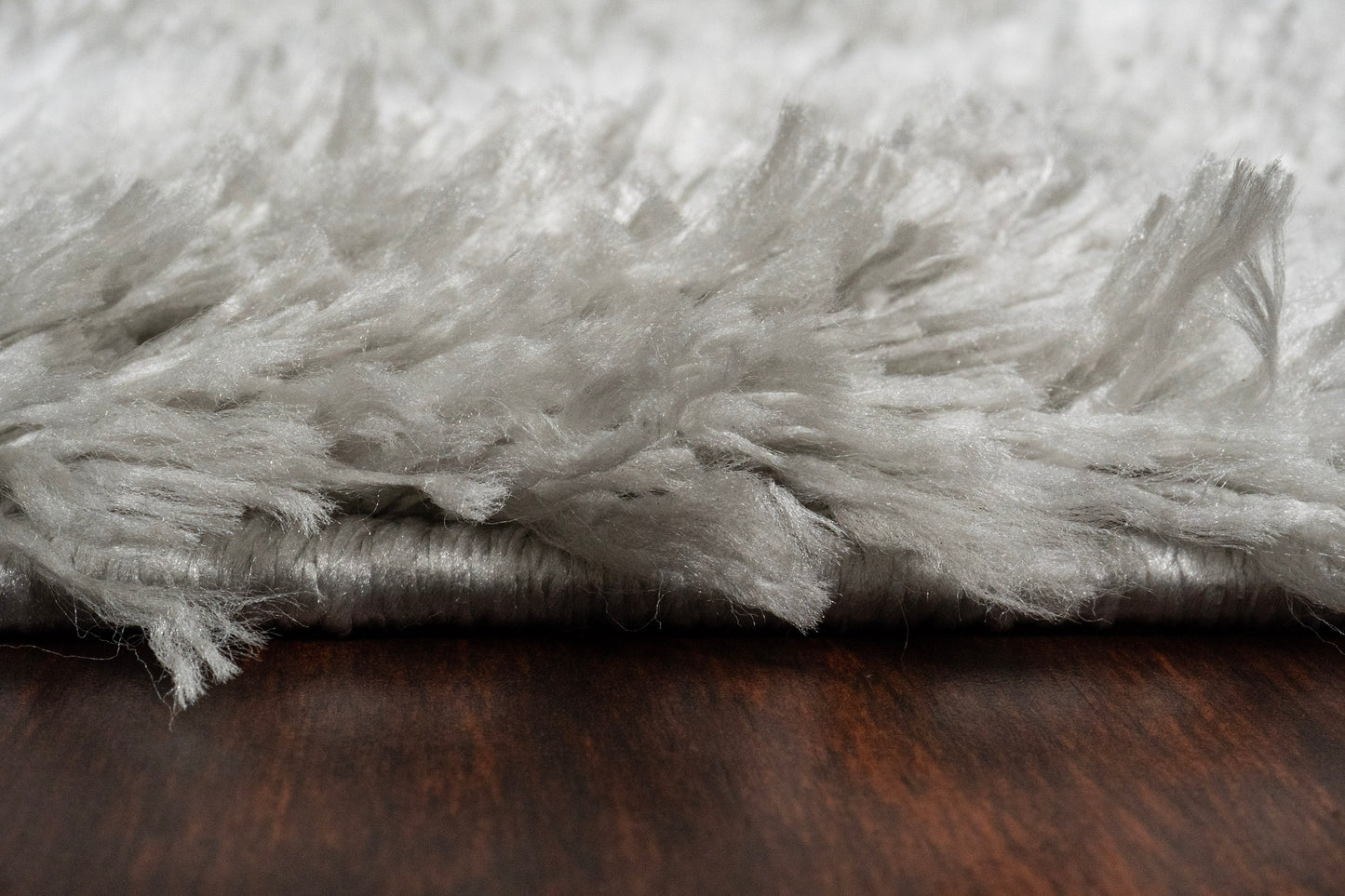 Nordic 7431-900 Silver/White Area Rug