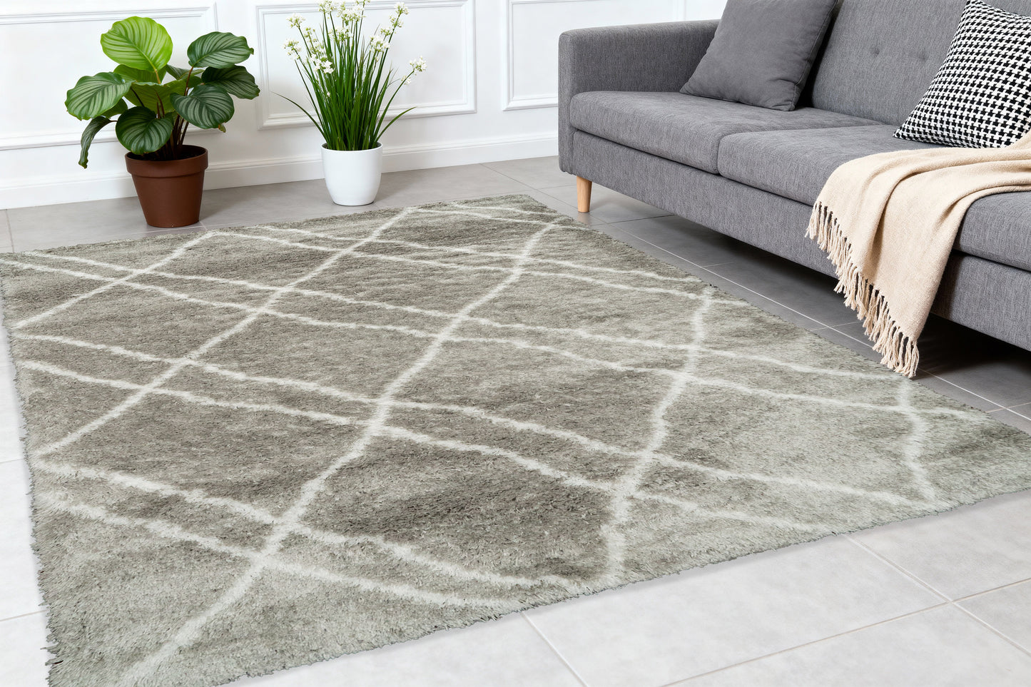 Nordic 7431-900 Silver/White Area Rug