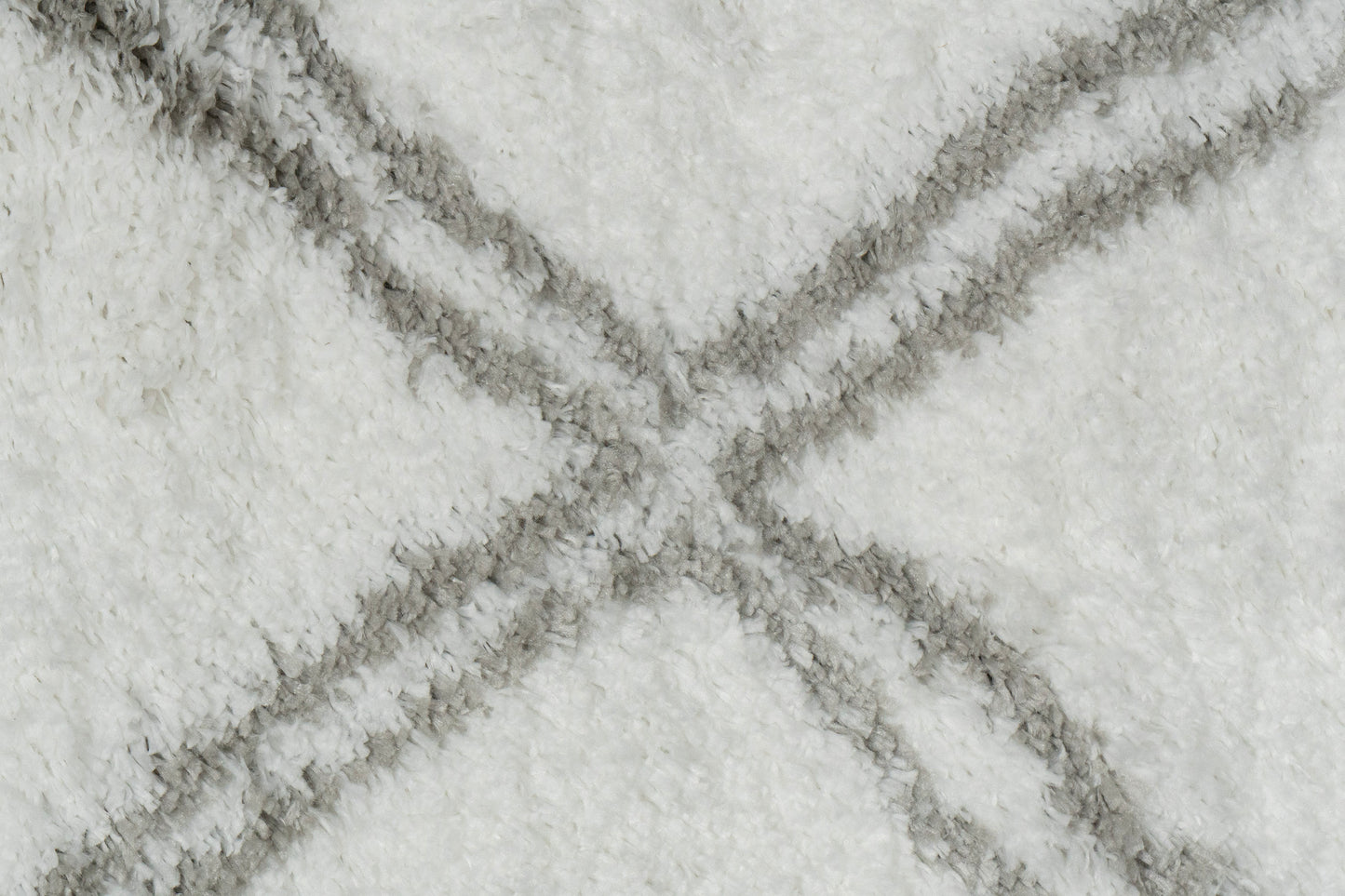 Nordic 7432-100 White/Silver Area Rug