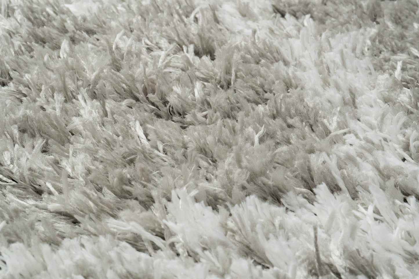 Nordic 7432-900 Silver/White Area Rug