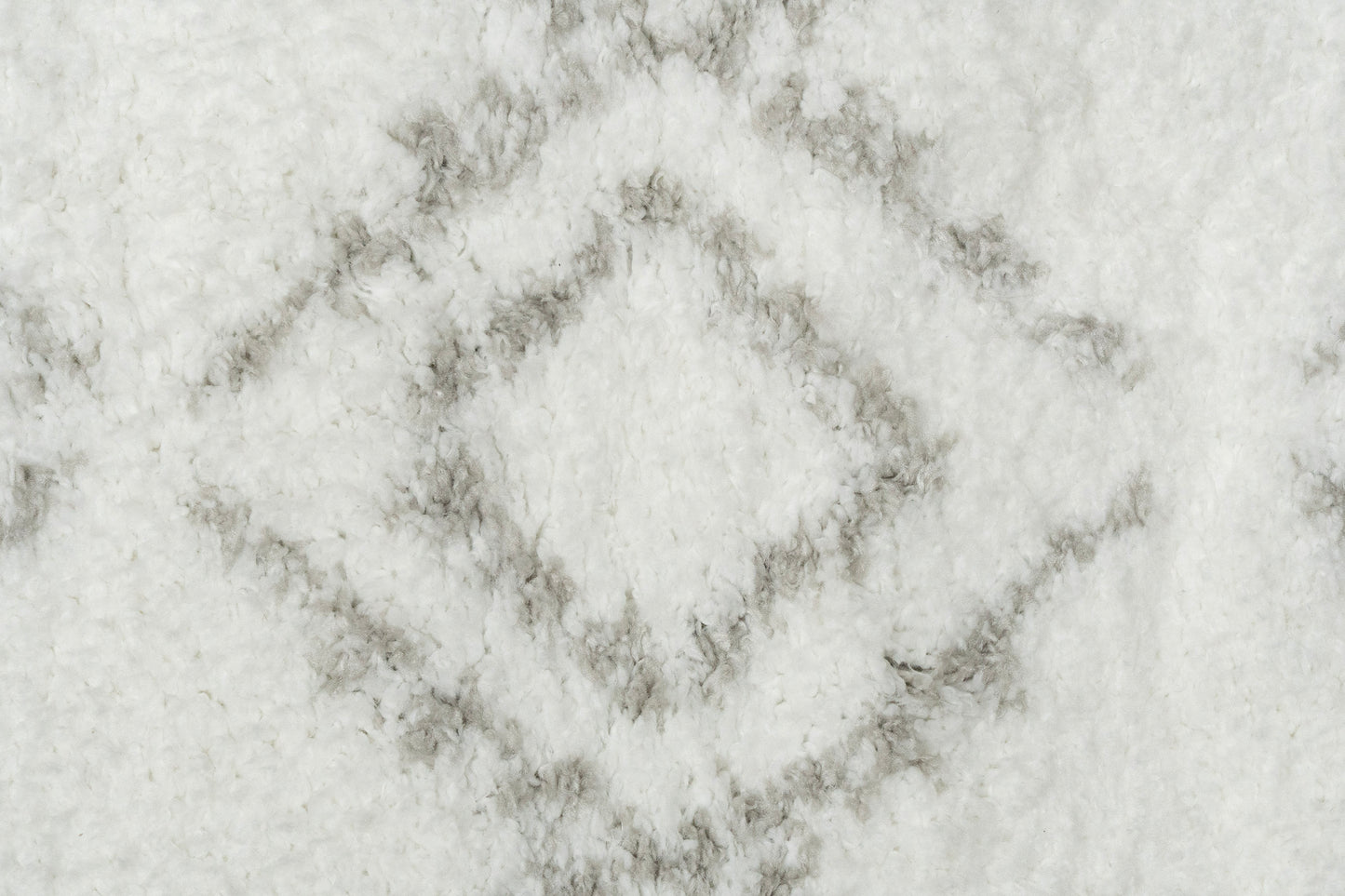 Nordic 7433-100 White/Silver Area Rug