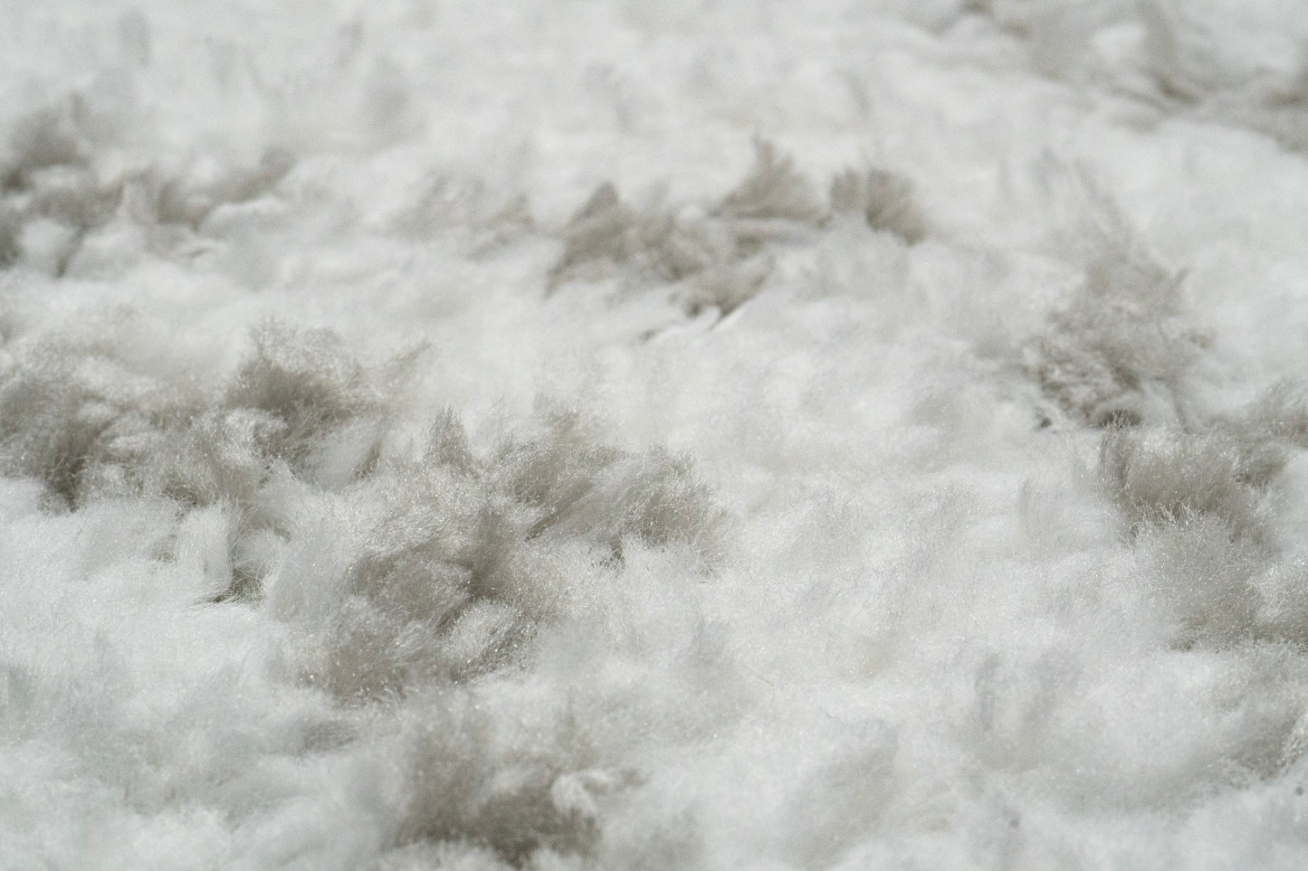 Nordic 7433-100 White/Silver Area Rug