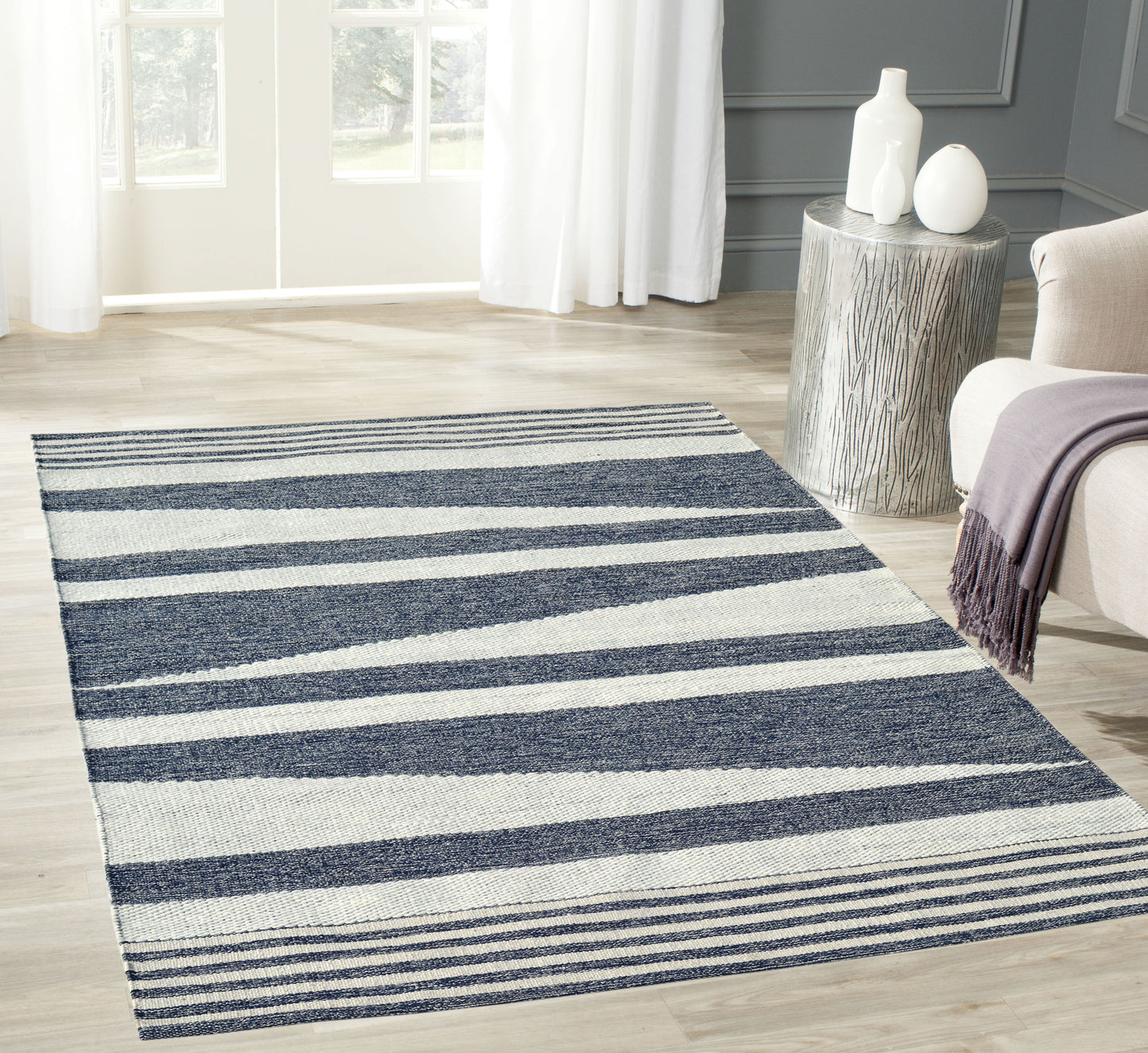 Oak 8371-150 Ivory/Denim Area Rug