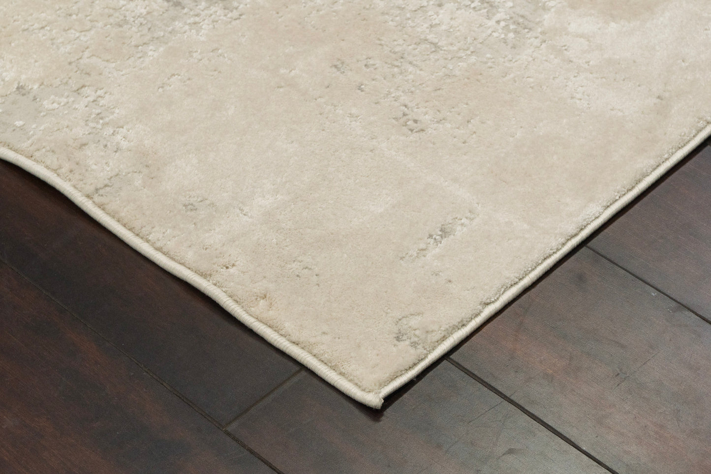 Quartz 27031-110 Ivory/Beige Area Rug