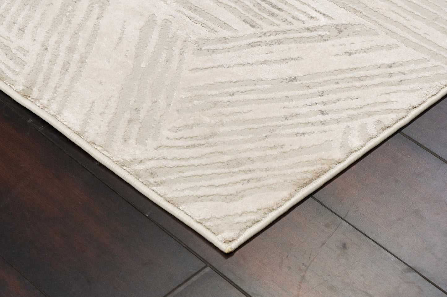 Quartz 27041-100 Ivory Area Rug