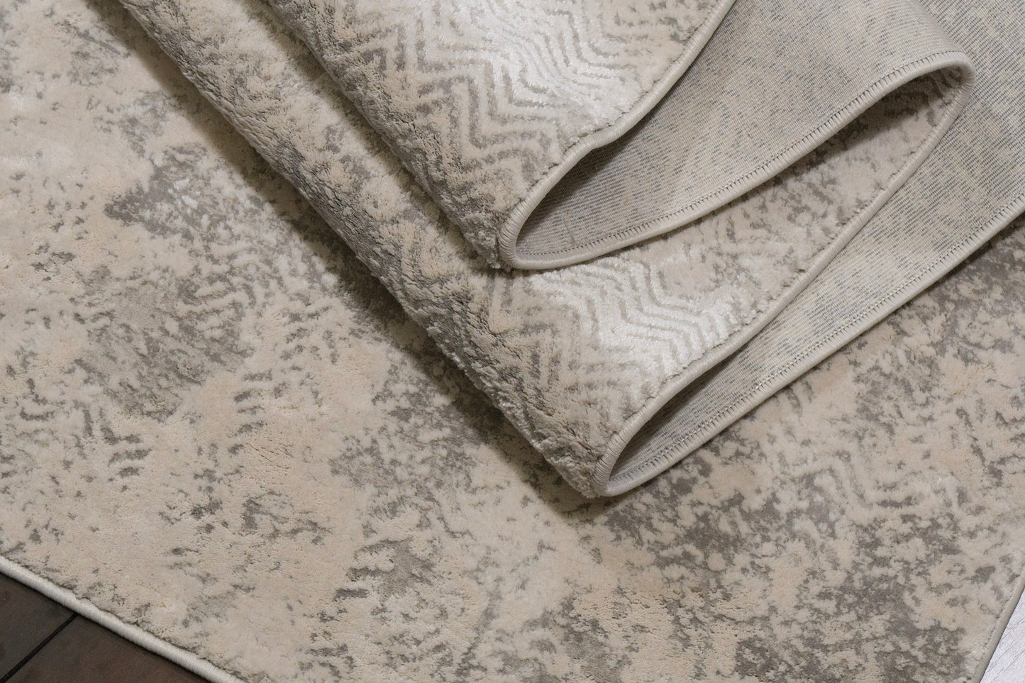 Quartz 27061-100 Ivory Area Rug
