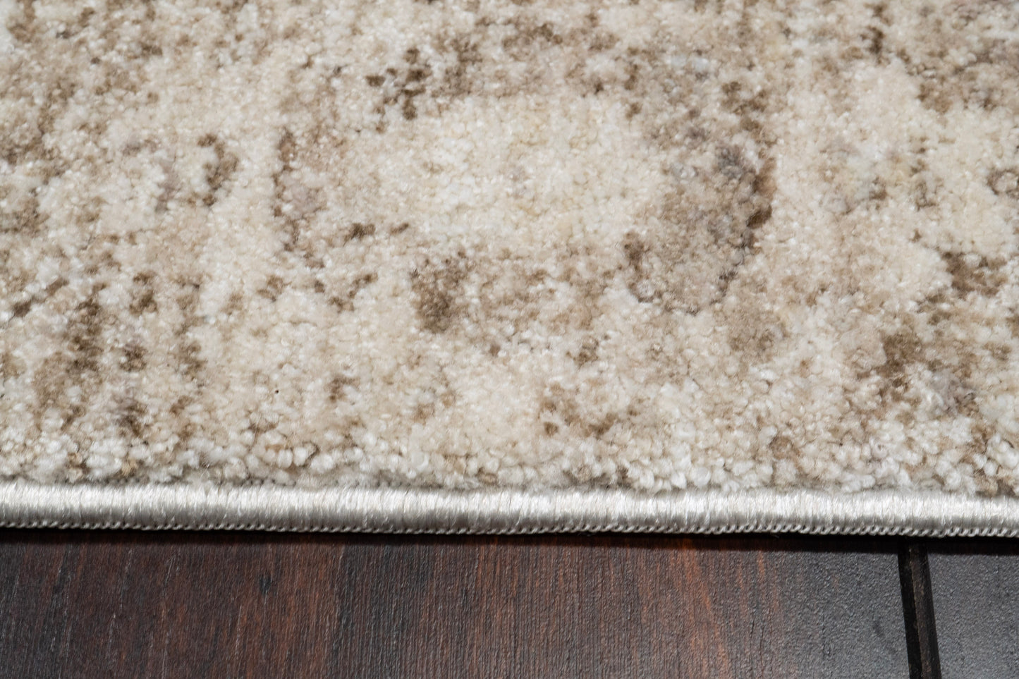 Sequence 18501-818 Beige/White Area Rug