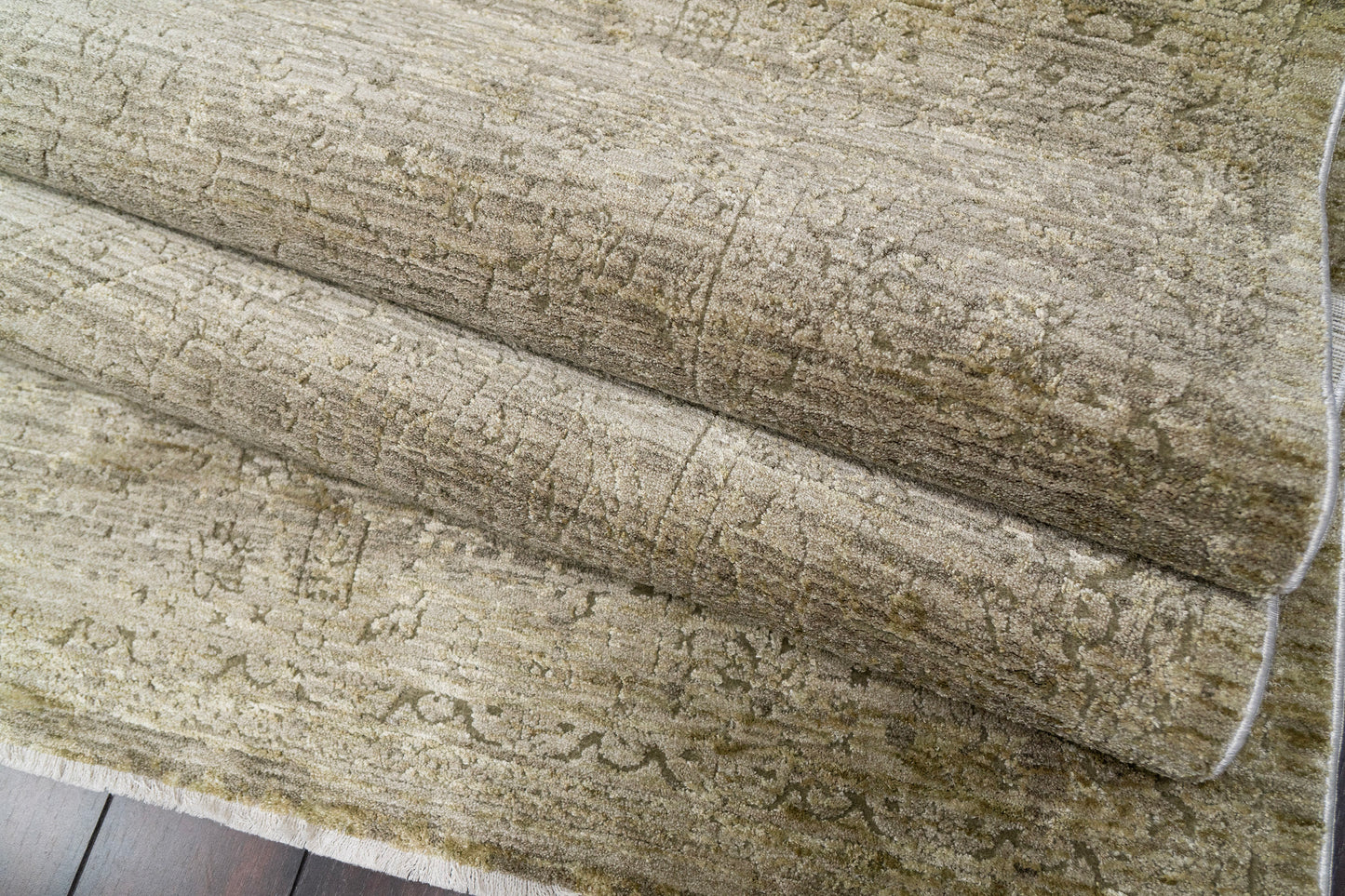 Sequence 18511-400 Green Area Rug