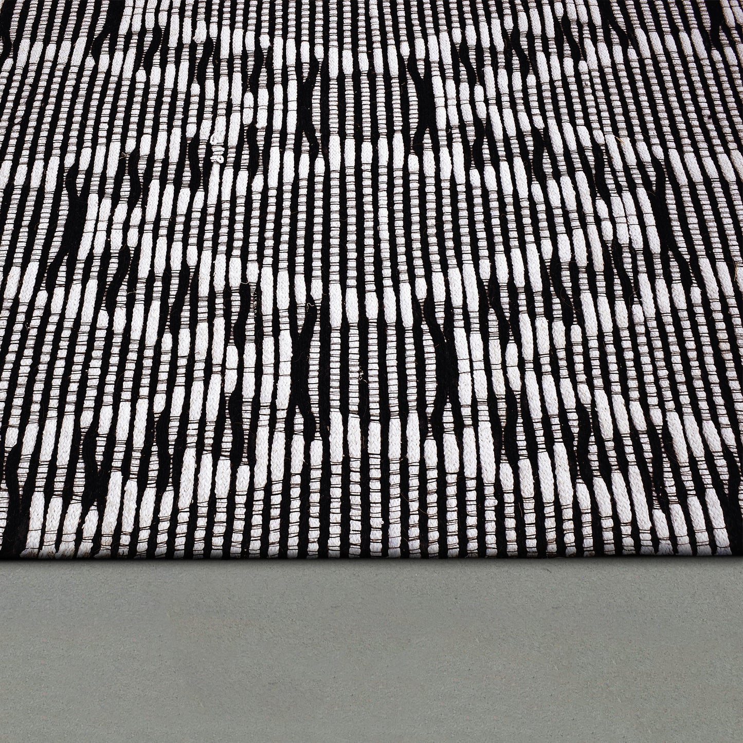 Soul 7401-190 Ivory/Charcoal Area Rug
