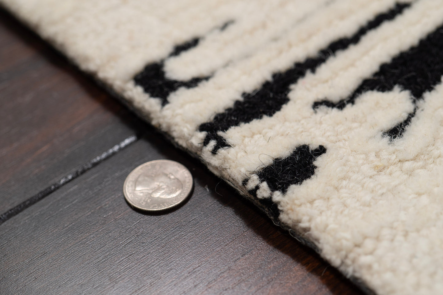 Trono 5480-910 Black/White Area Rug