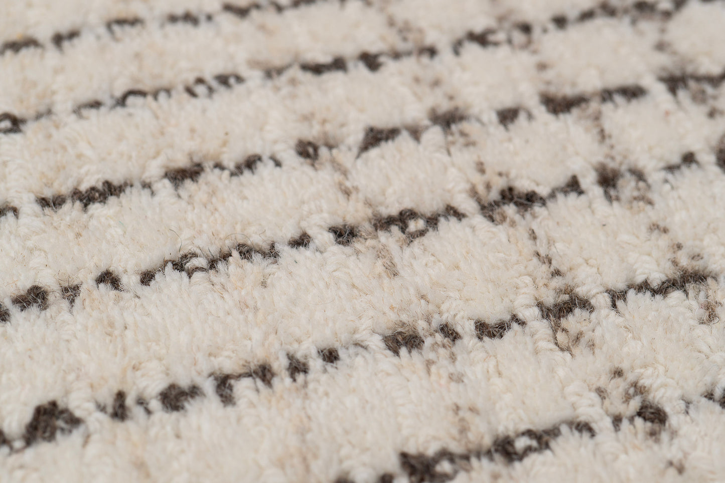 Trono 5481-180 Ivory/Natural Area Rug