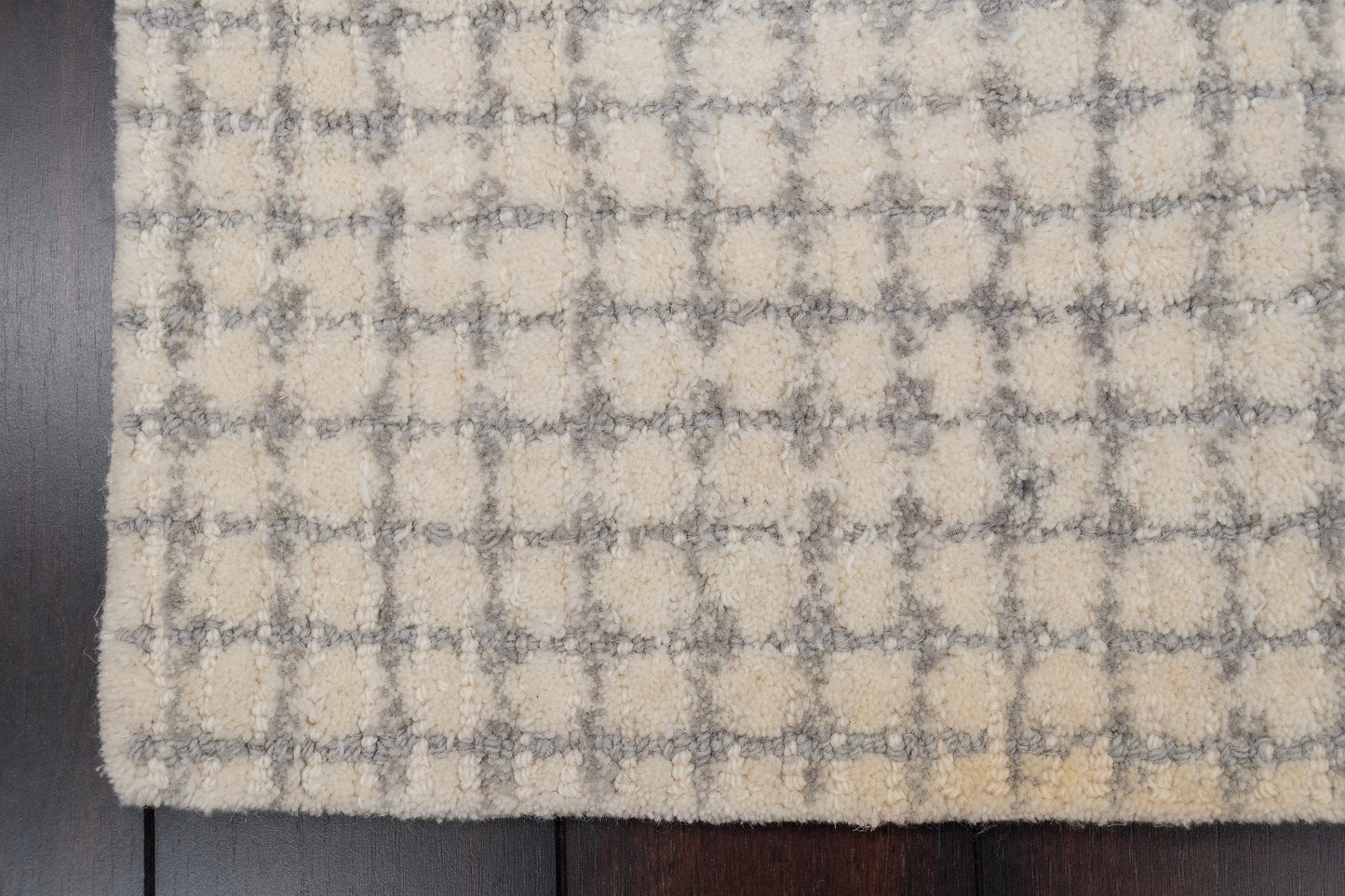 Trono 5481-191 Ivory/Silver Area Rug