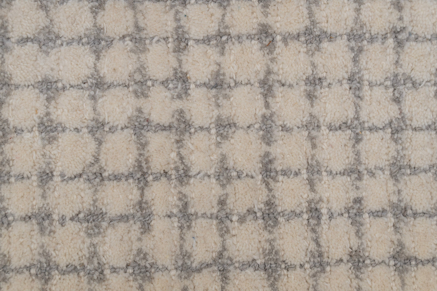Trono 5481-191 Ivory/Silver Area Rug