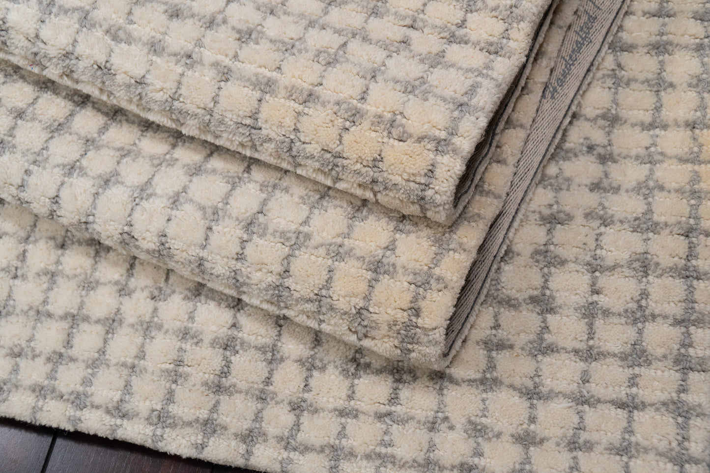 Trono 5481-191 Ivory/Silver Area Rug