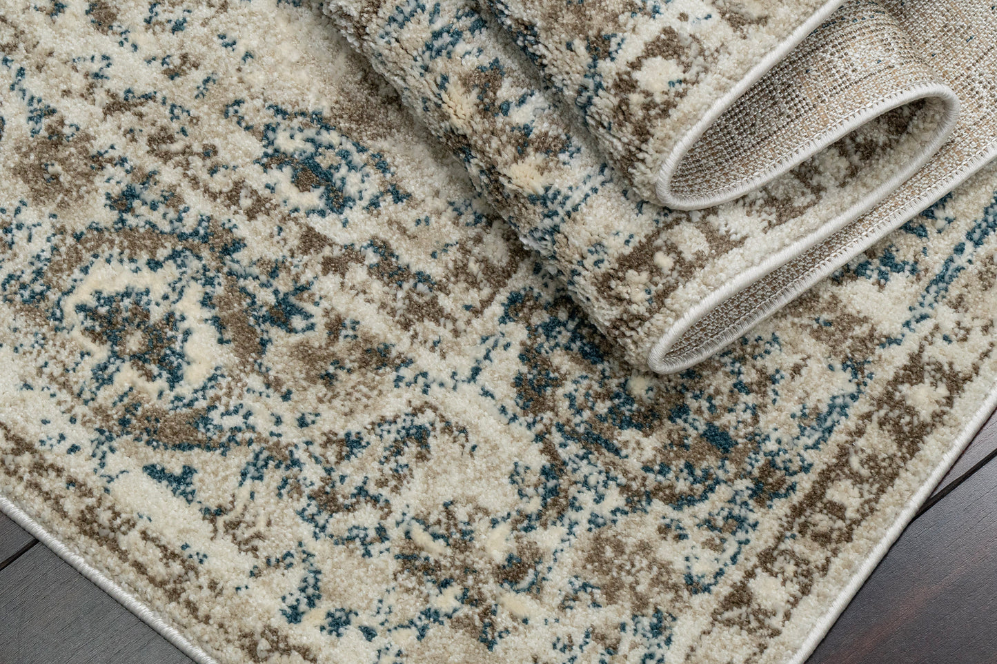 Venedik 17770-150 Cream/Blue Area Rug