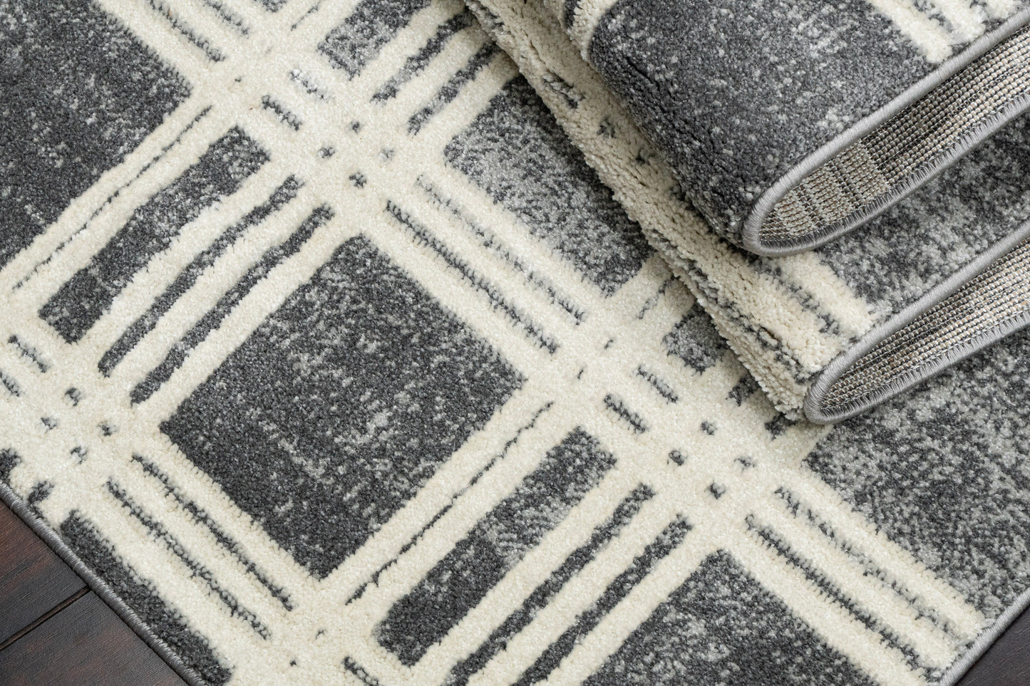 Venedik 17774-900 Grey Area Rug