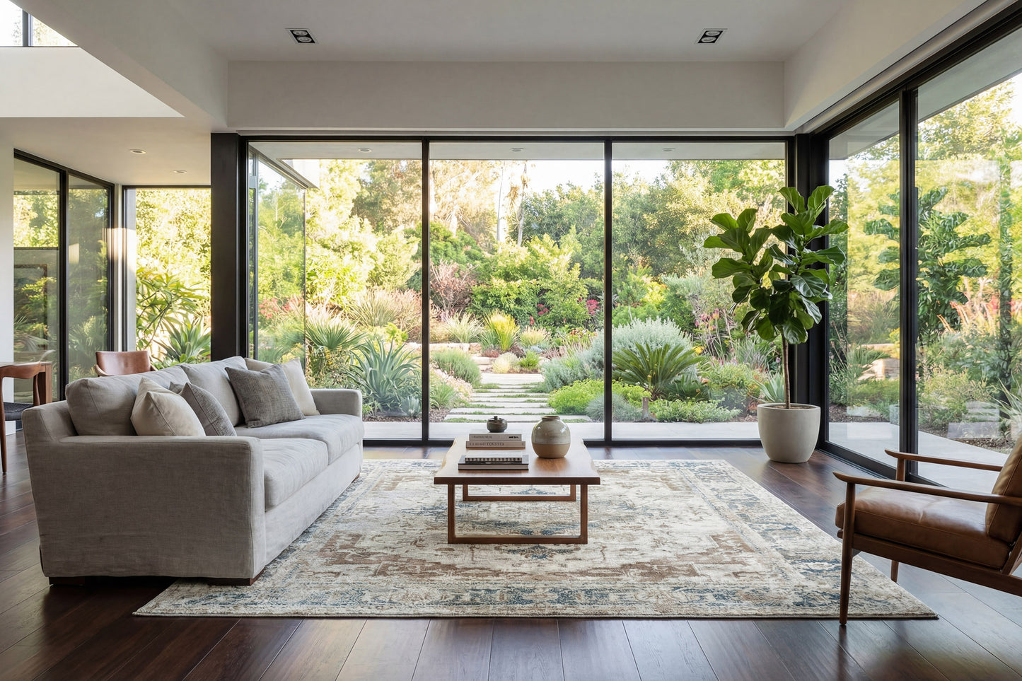 Venedik 17778-158 Cream/Navy/Beige Area Rug